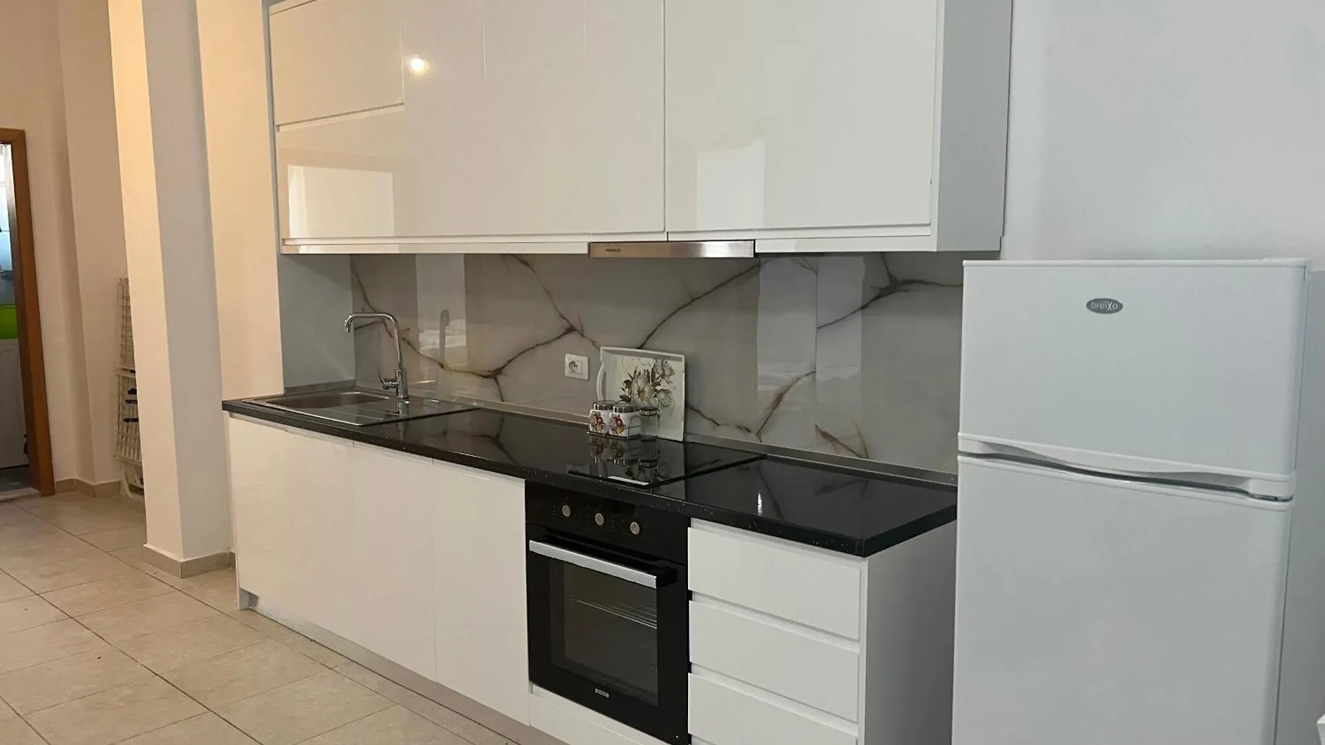 My Big Family - 2 Bedroom Apartment - Accomodation For 6- 8 Guests Orikum
