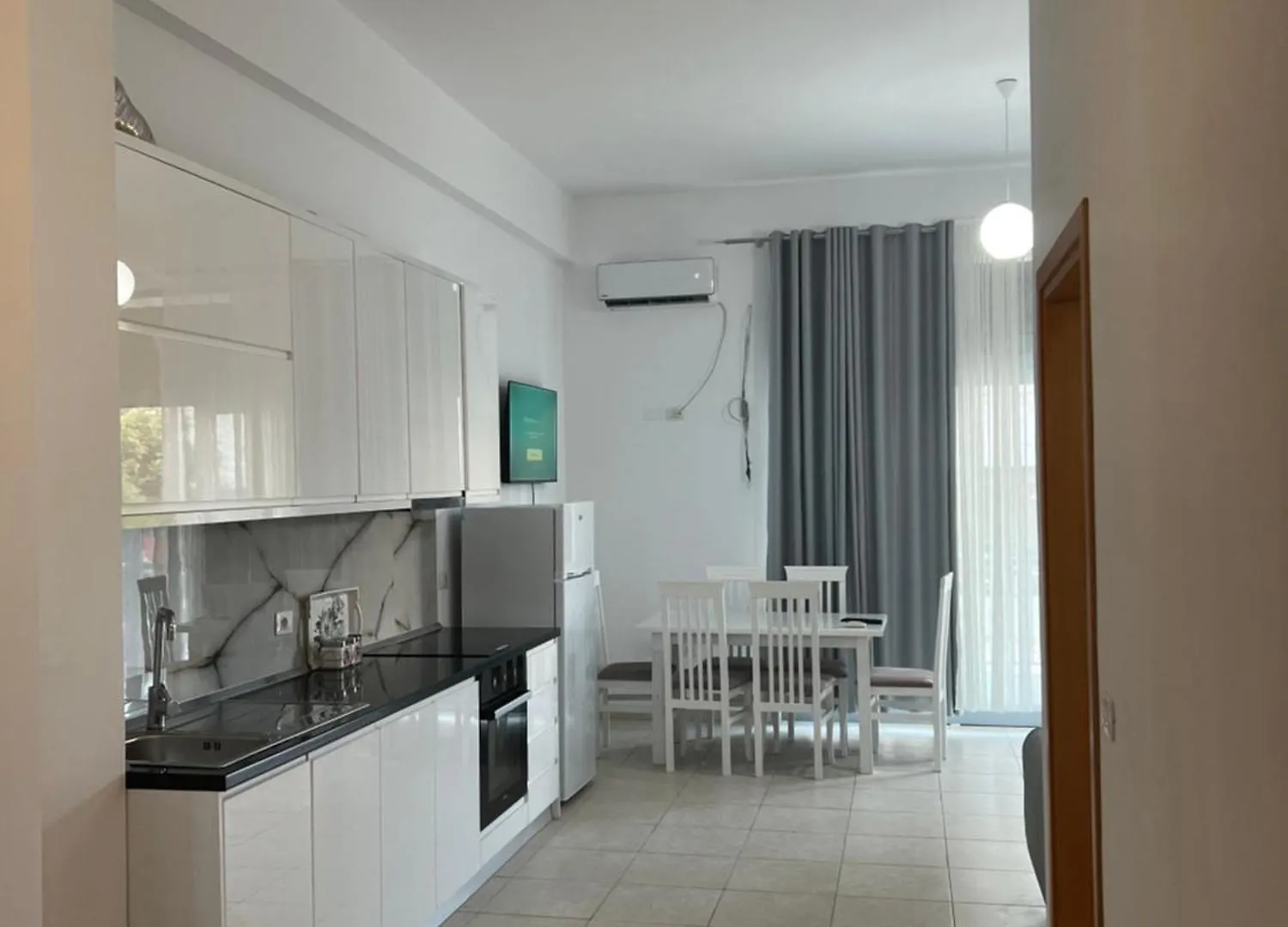 My Big Family - 2 Bedroom Apartment - Accomodation For 6- 8 Guests Orikum Albánia