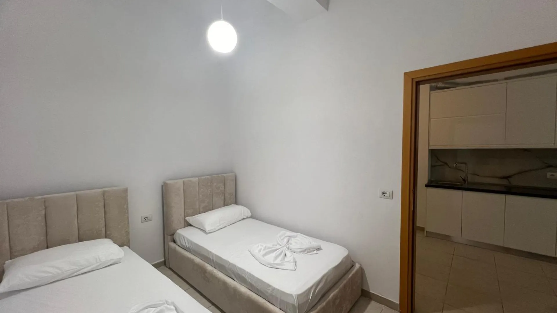 My Big Family - 2 Bedroom Apartment - Accomodation For 6- 8 Guests Bashkia e Orikumit