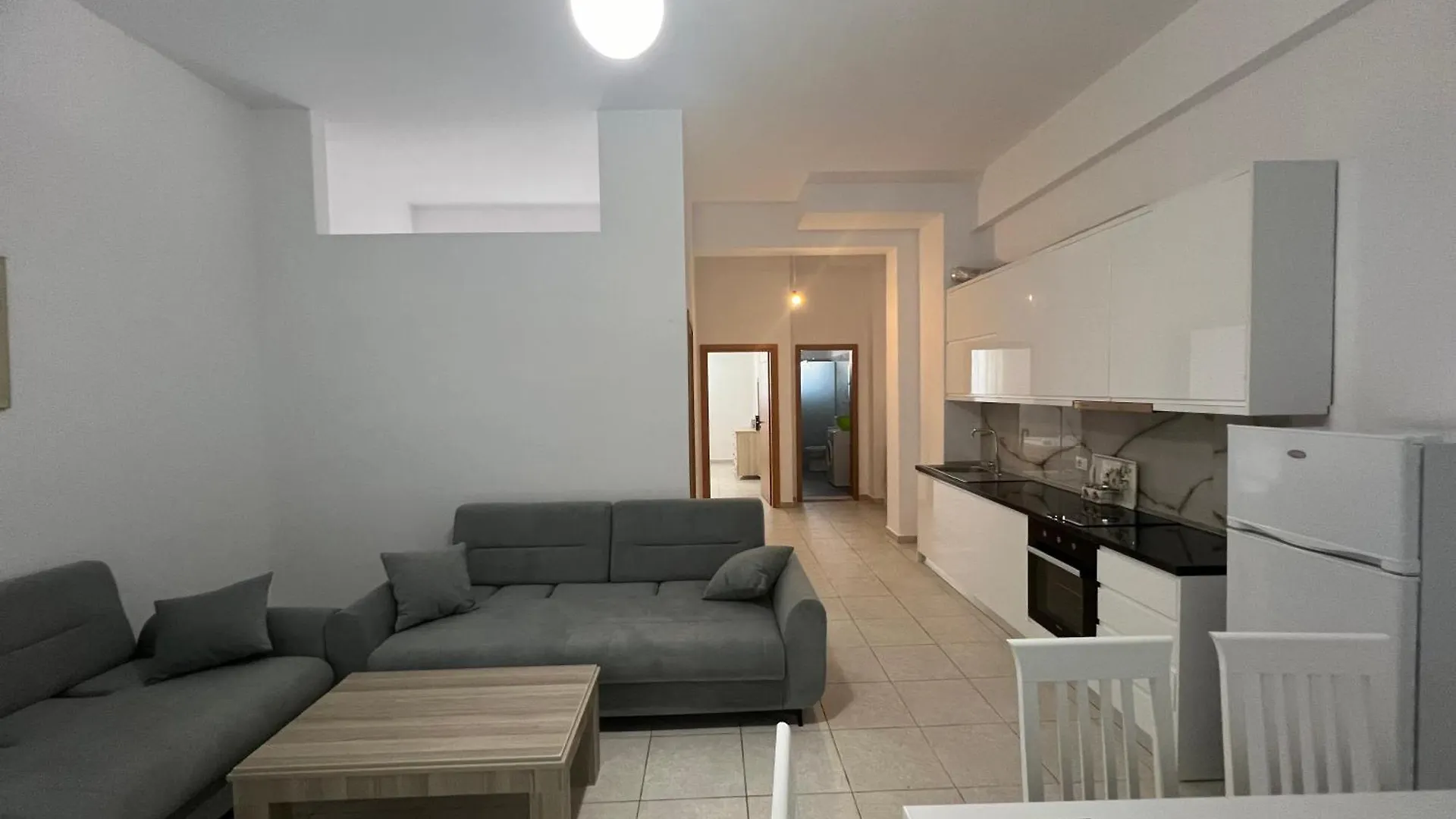 My Big Family - 2 Bedroom Apartment - Accomodation For 6- 8 Guests Bashkia e Orikumit