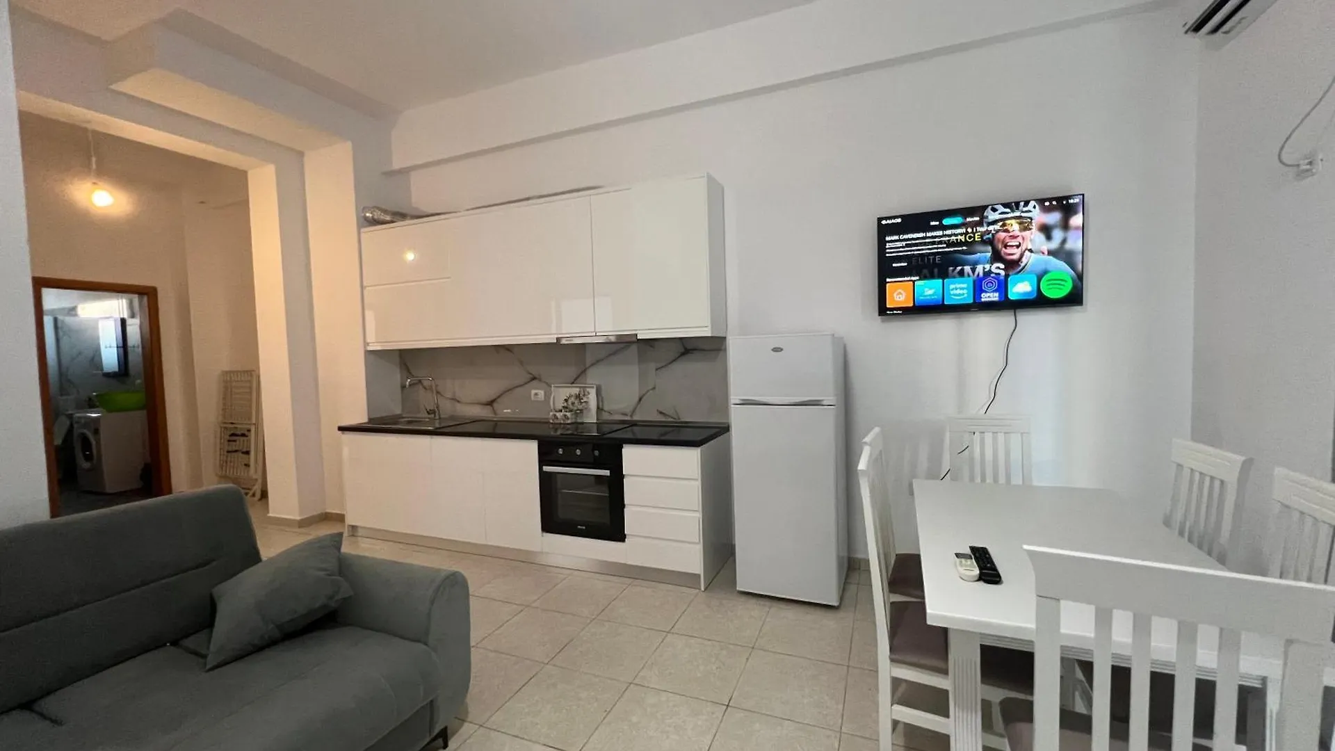 My Big Family - 2 Bedroom Apartment - Accomodation For 6- 8 Guests Orikum